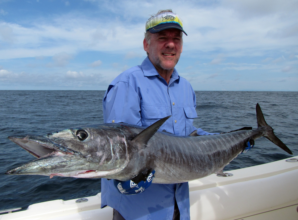 Wahoo & Yellowfin Tuna at Propiedad de Paradise Lodge! Fishing Report August 15, 2015